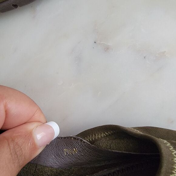 NWOT Vaneli Sport Khaki Green Slip on shoes - Picture 6 of 7